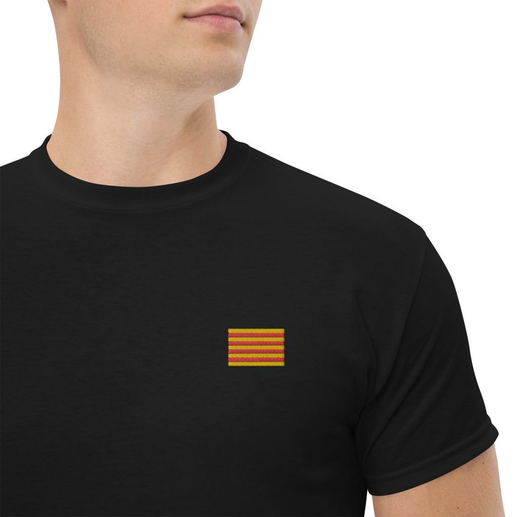 tshirt noir avec drapeau regional catalan